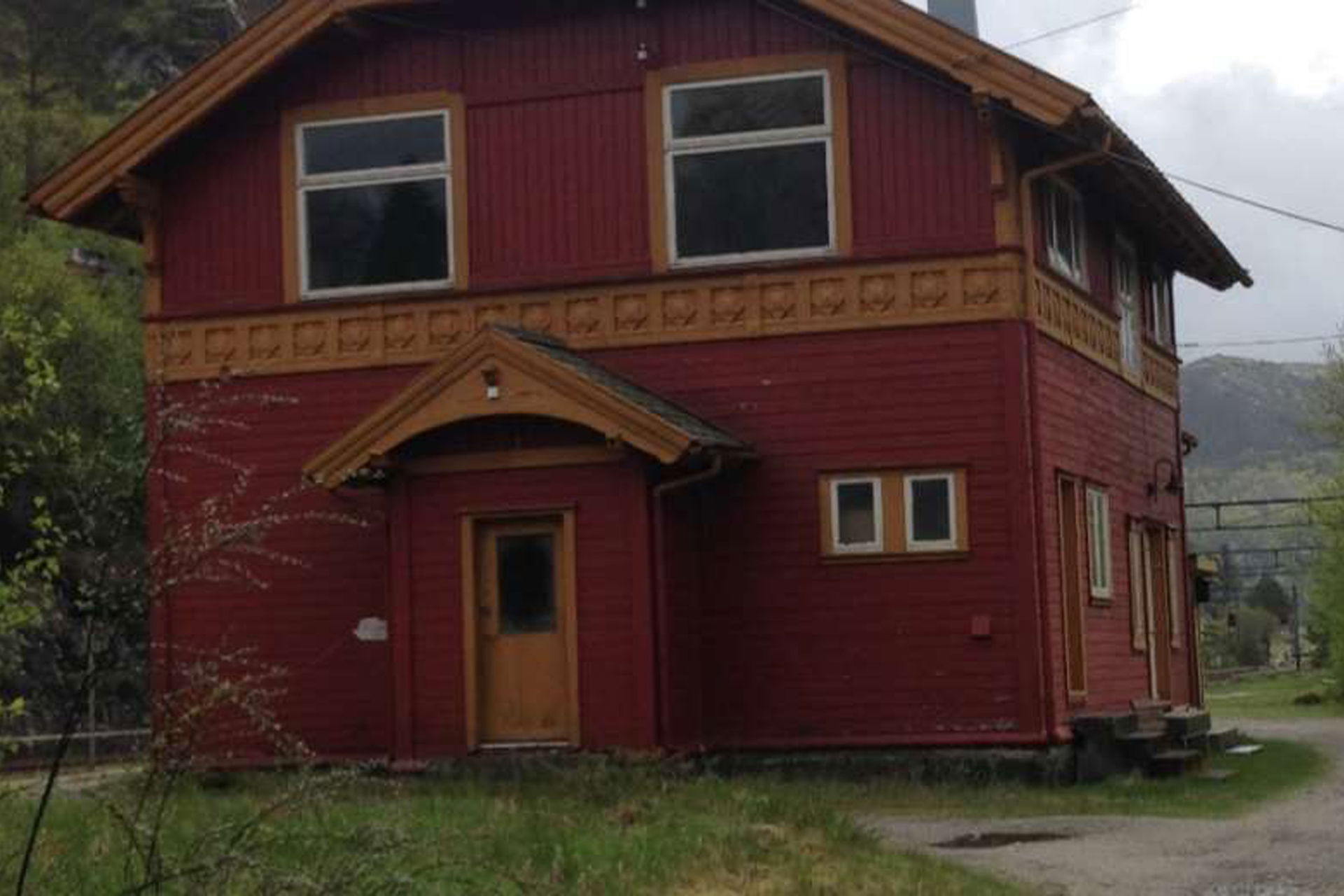 Stasjonsbygningen på Heskestad stasjon