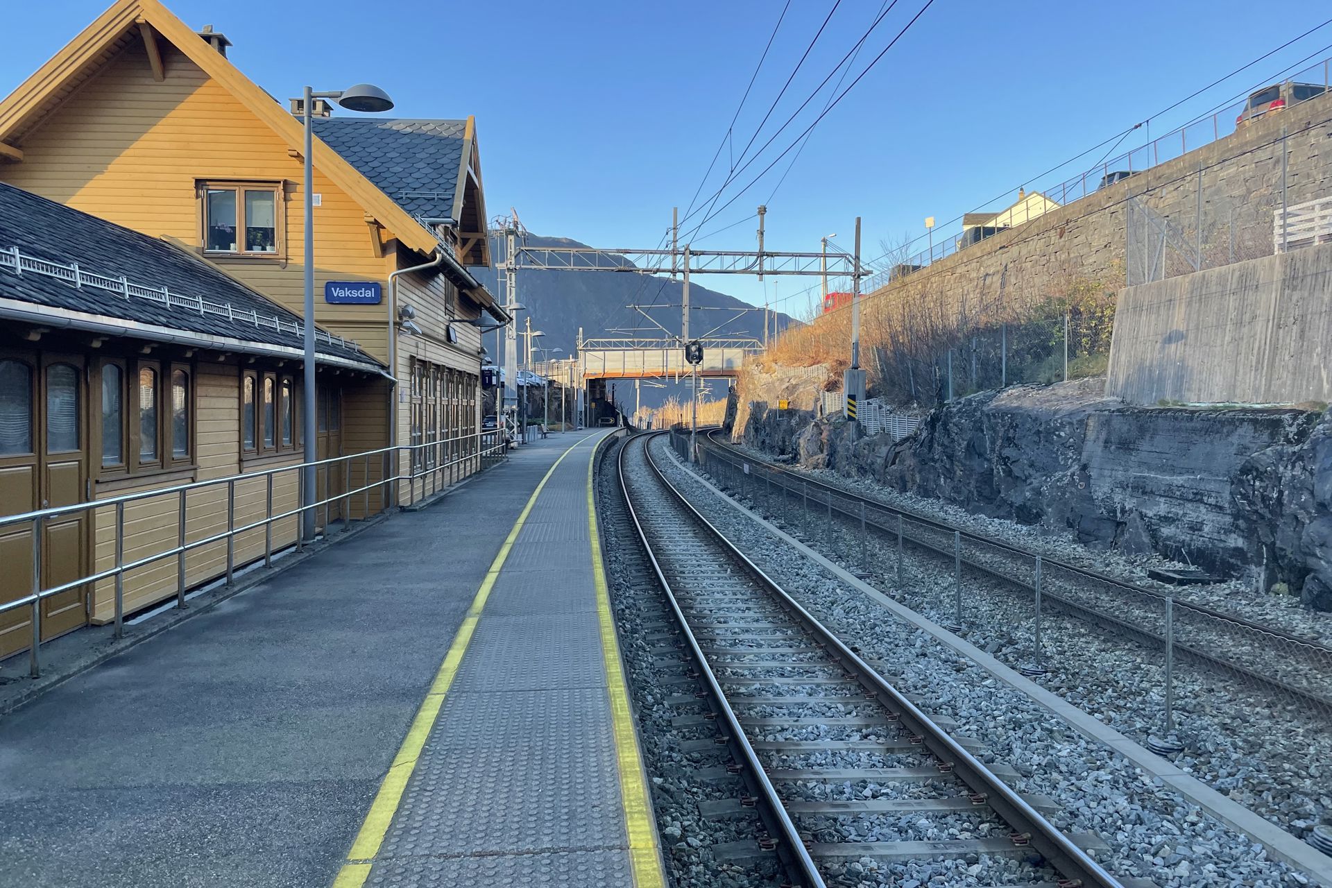 Eksteriørfoto av Vaksdal stasjon